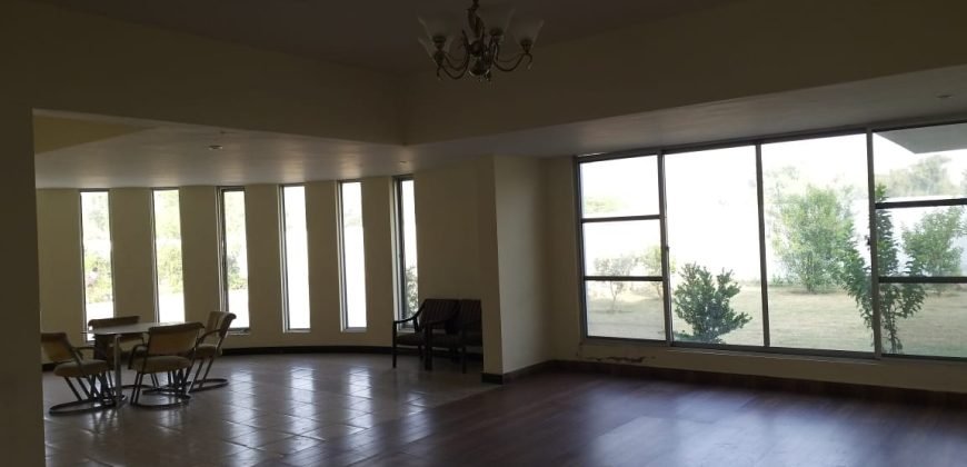 EDEN PARK FARMHOUSE  35