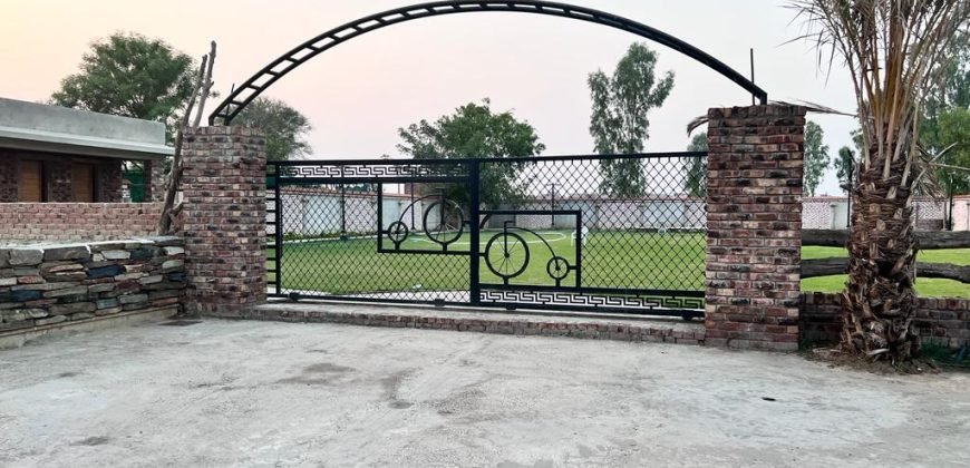 FEROZPUR ROAD FARMHOUSE 114