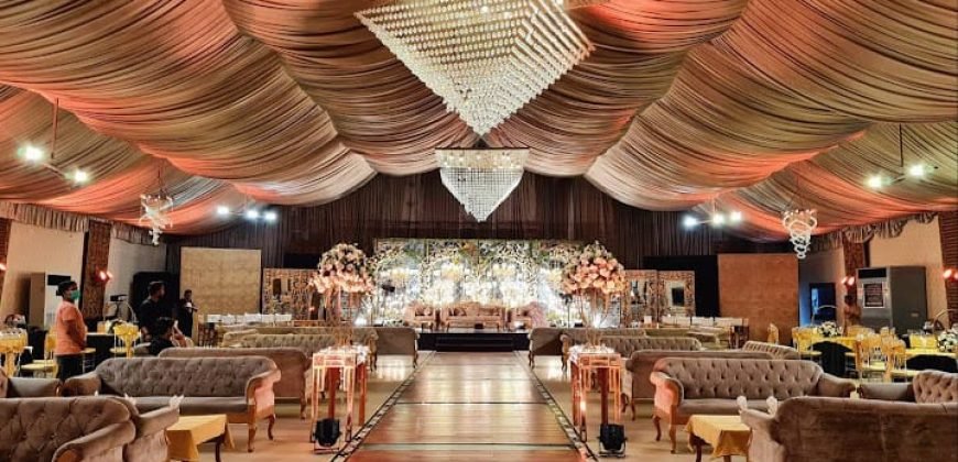 THE GRAND MARQUEE 89
