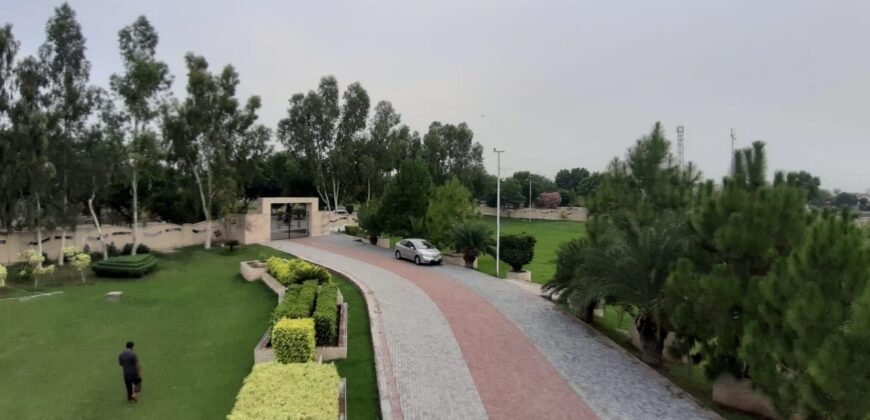BAHRIA TOWN FARMHOUSE 203