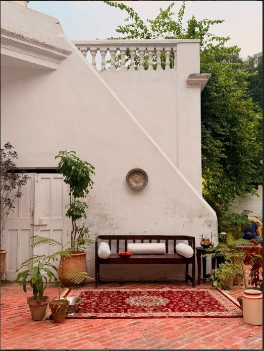 GULBERG FARMHOUSE 269