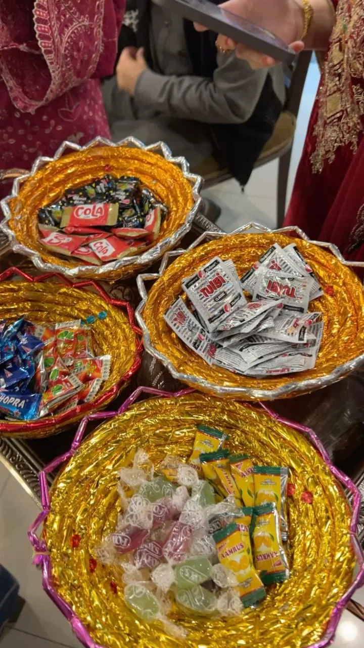 Sweet little send-offs for a dholki celebration in Lahore